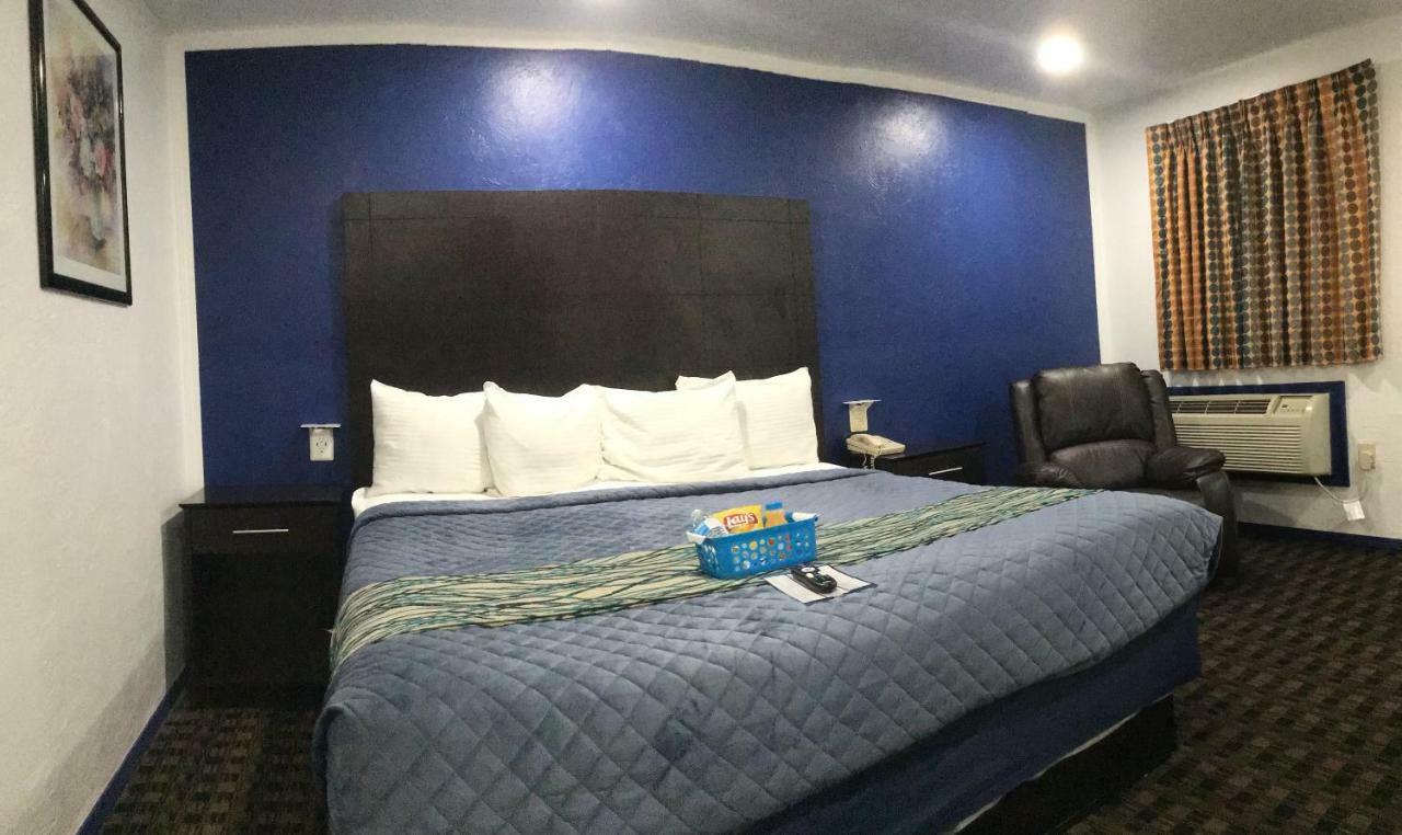 Budget Inn & Suites โอคลาโฮมาซิตี้ ภายนอก รูปภาพ