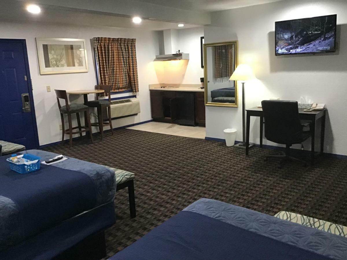 Budget Inn & Suites โอคลาโฮมาซิตี้ ภายนอก รูปภาพ