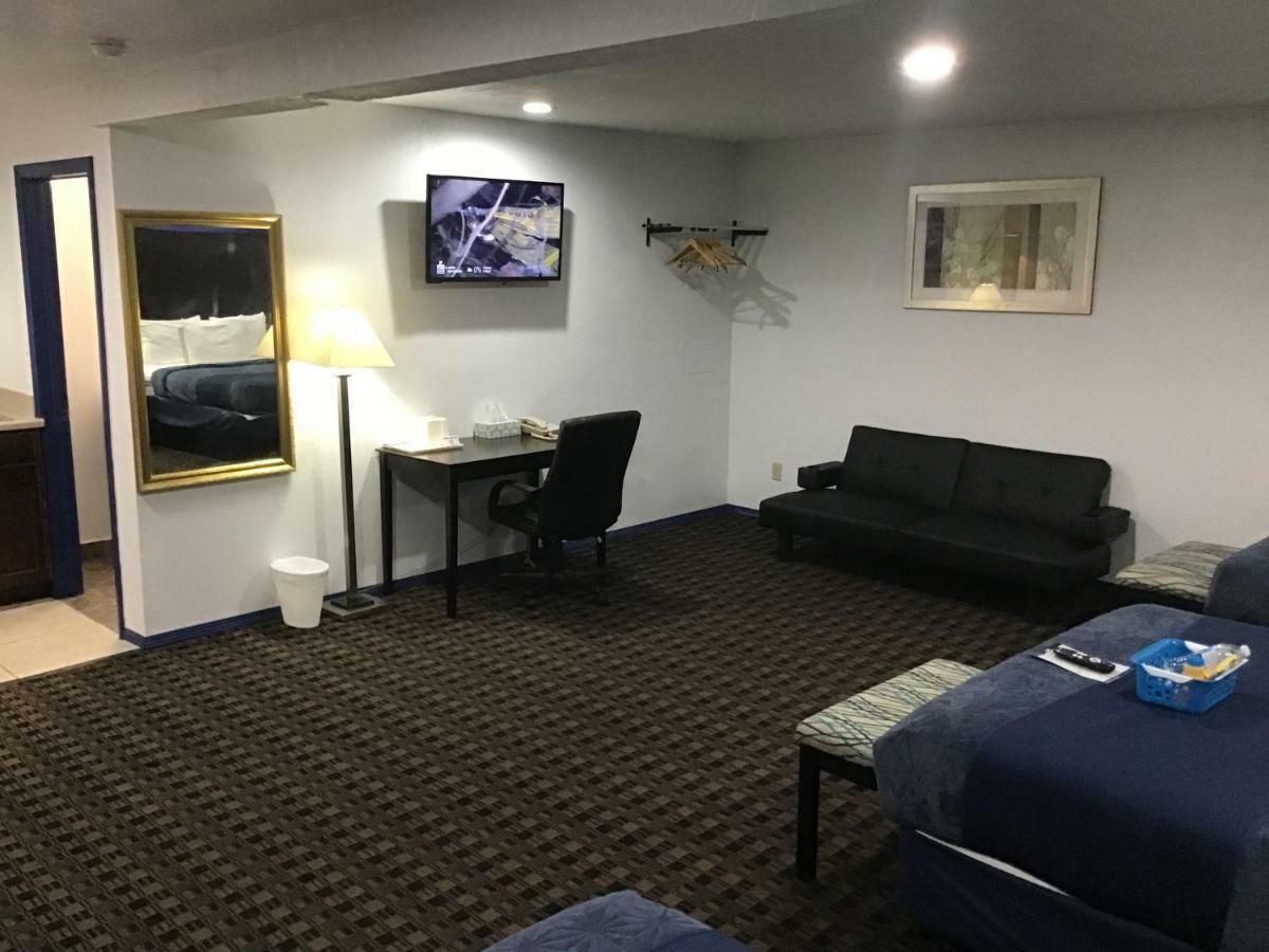 Budget Inn & Suites โอคลาโฮมาซิตี้ ภายนอก รูปภาพ
