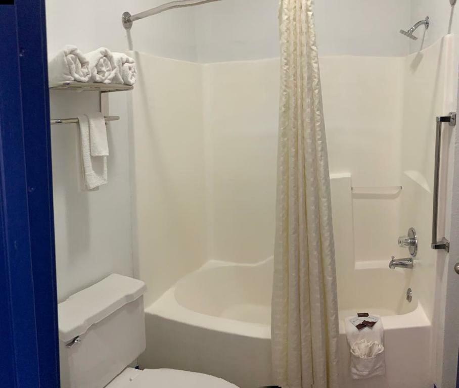 Budget Inn & Suites โอคลาโฮมาซิตี้ ภายนอก รูปภาพ